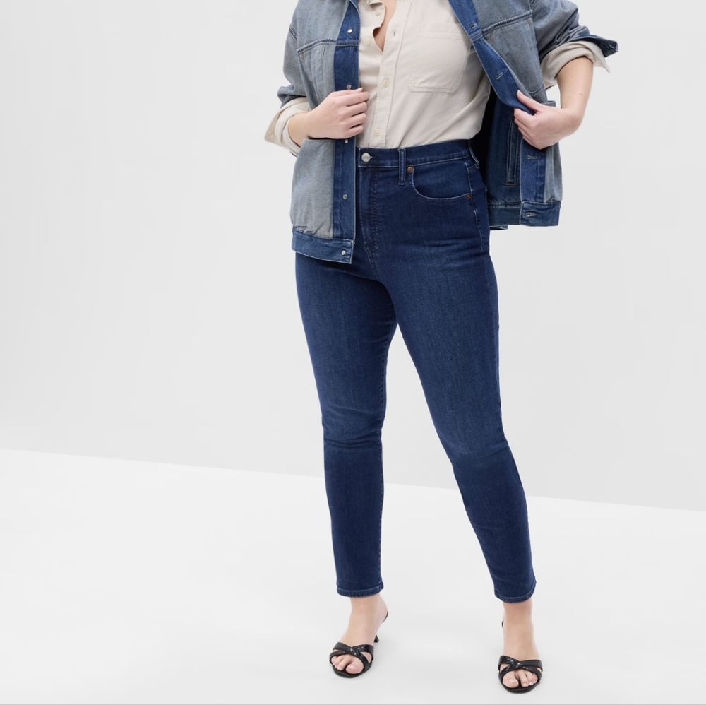 🎉3/$50🎉 GAP Sky High Rise True Skinny Jeans
